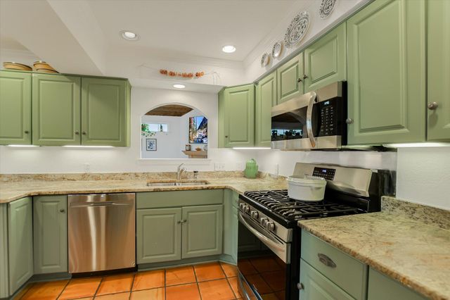 8917 Glenn LN, Austin, TX 78753