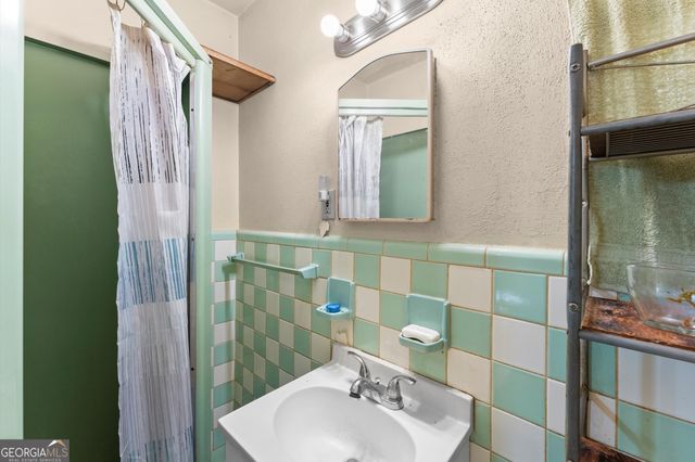 2247 Cypress Avenue, Morrow, GA 30260