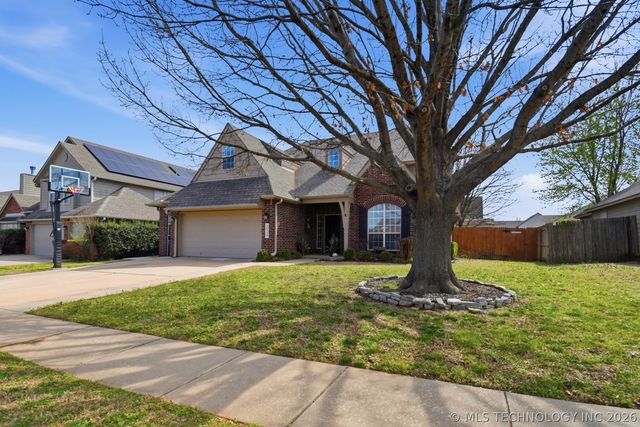 10338 E 111th Place, Bixby, OK 74008