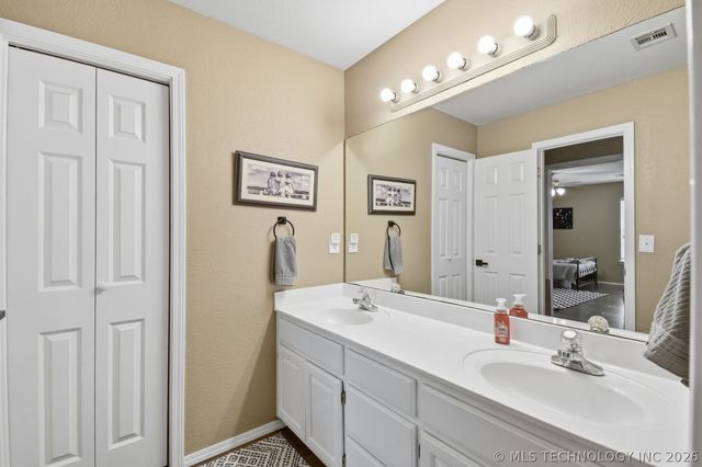 10338 E 111th Place, Bixby, OK 74008