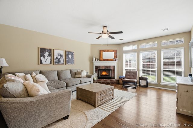 10338 E 111th Place, Bixby, OK 74008