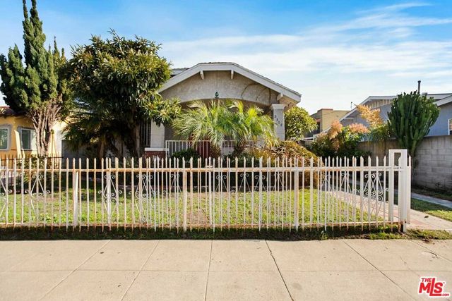 2308 Lime Avenue, Long Beach, CA 90806