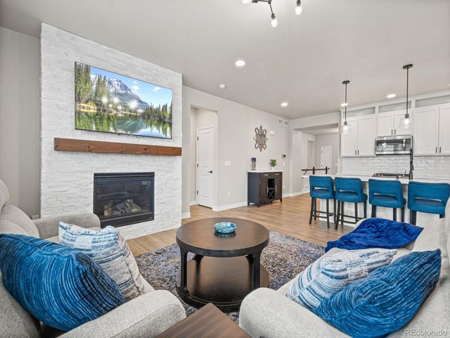 7379 S Shady Grove Way, Aurora, CO 80016