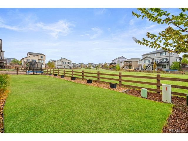 7379 S Shady Grove Way, Aurora, CO 80016