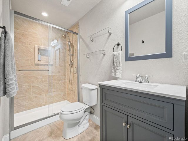 7379 S Shady Grove Way, Aurora, CO 80016