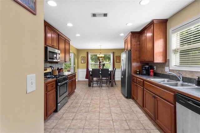3995 Lucas Lane, Ellenwood, GA 30294