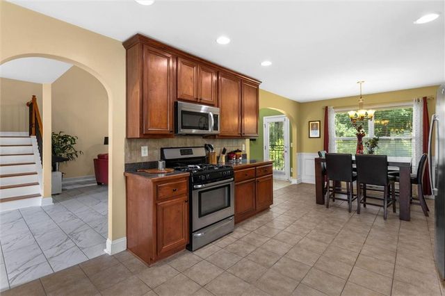 3995 Lucas Lane, Ellenwood, GA 30294