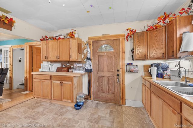 1102 Wellsville Highway, Palmyra Township, MI 49268