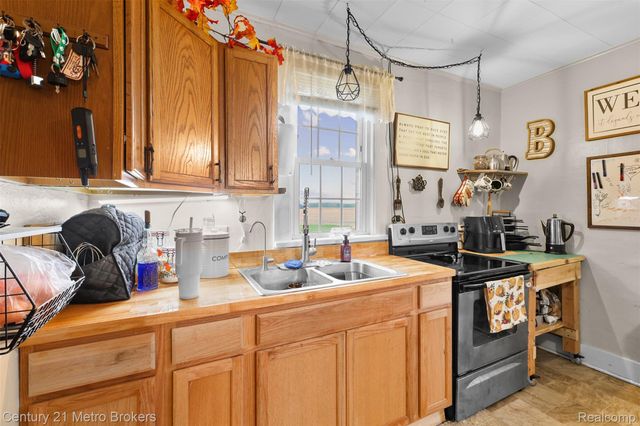 1102 Wellsville Highway, Palmyra Township, MI 49268