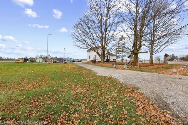 1102 Wellsville Highway, Palmyra Township, MI 49268