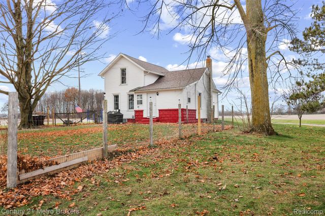 1102 Wellsville Highway, Palmyra Township, MI 49268