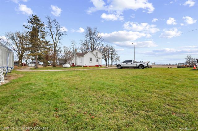 1102 Wellsville Highway, Palmyra Township, MI 49268
