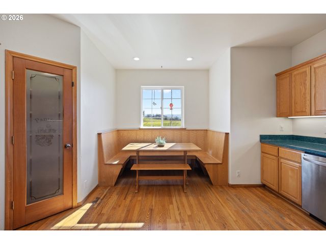 145 CROSS CREEK Dr, Roseburg, OR 97471