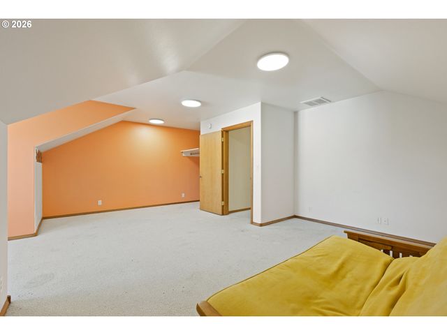 145 CROSS CREEK Dr, Roseburg, OR 97471