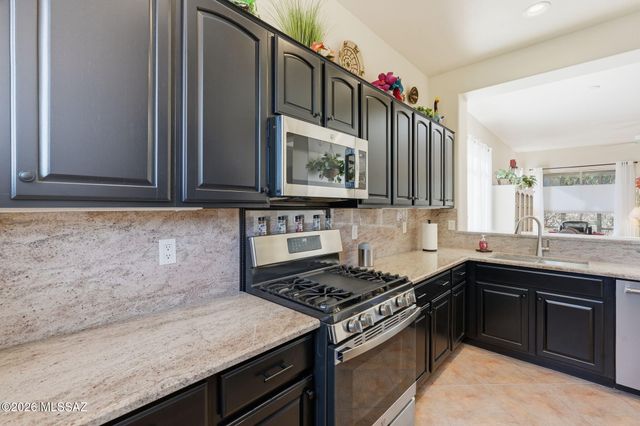 5812 S Azure Vista Way, Green Valley, AZ 85622