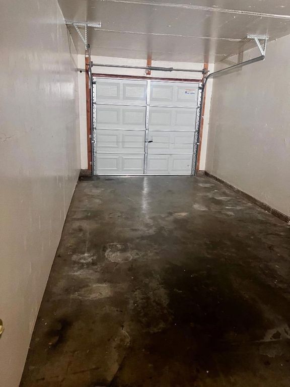 Image 15 of property listing at 8804 N Winding Way, Fair Oaks, CA 95628