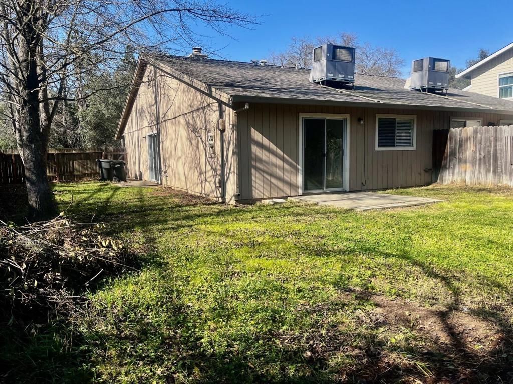 Image 5 of property listing at 8804 N Winding Way, Fair Oaks, CA 95628