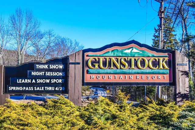 16 Birchwood Way, Laconia, NH 03246