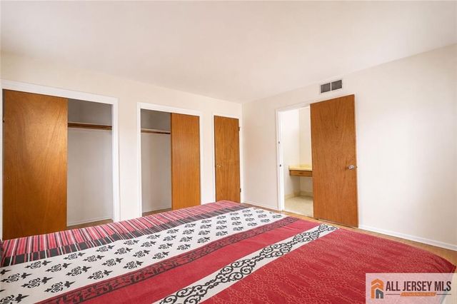 66 Edison Avenue, Edison, NJ 08820