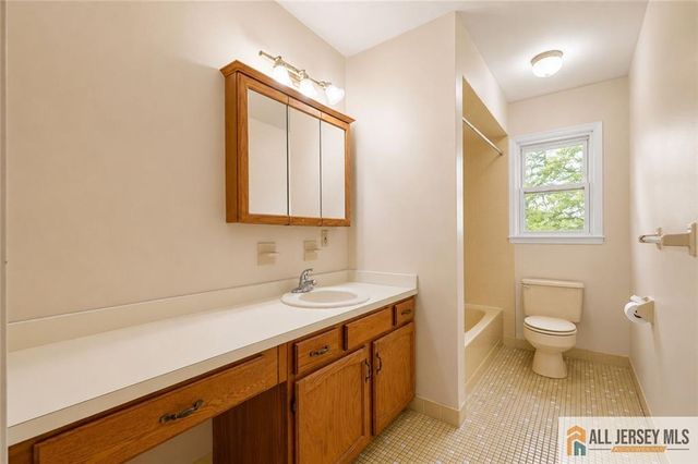 66 Edison Avenue, Edison, NJ 08820