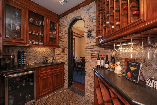 22 Post Shadow Estate Drive, Spring, TX 77389