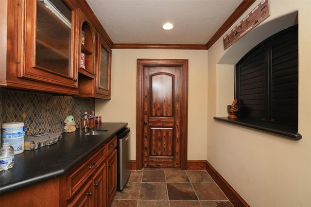 22 Post Shadow Estate Drive, Spring, TX 77389