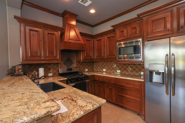 22 Post Shadow Estate Drive, Spring, TX 77389