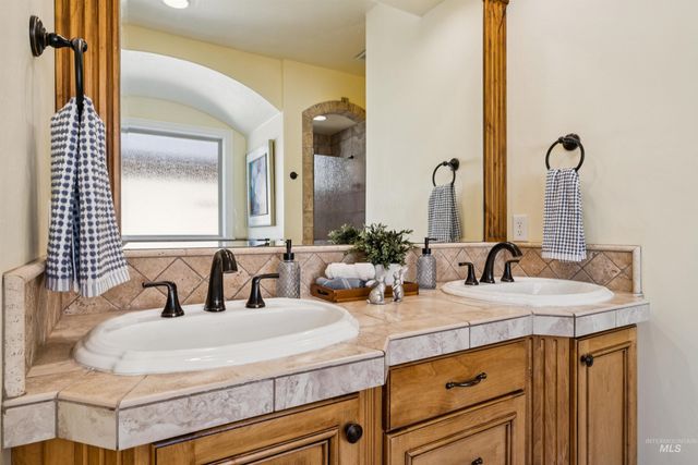 1614 W Par Court, Eagle, ID 83616