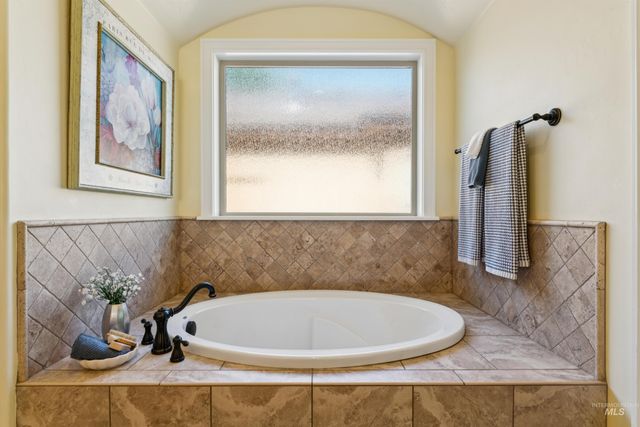 1614 W Par Court, Eagle, ID 83616