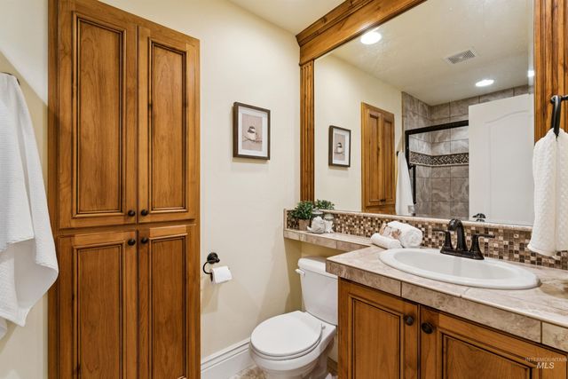 1614 W Par Court, Eagle, ID 83616