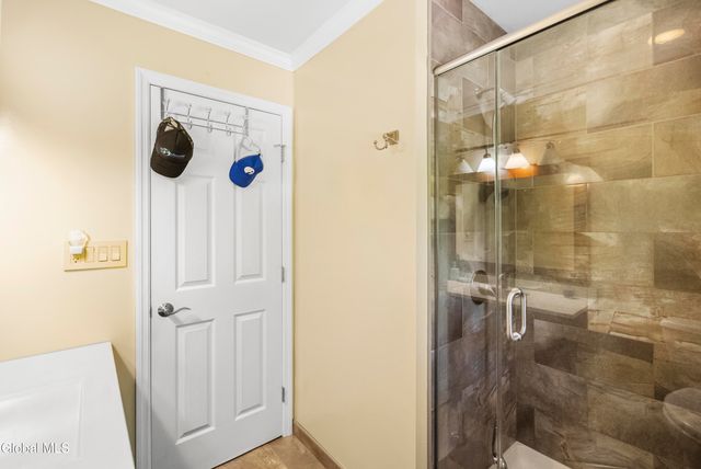 51 Aspen Circle, Albany, NY 12208