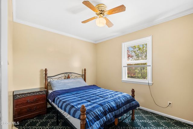 51 Aspen Circle, Albany, NY 12208