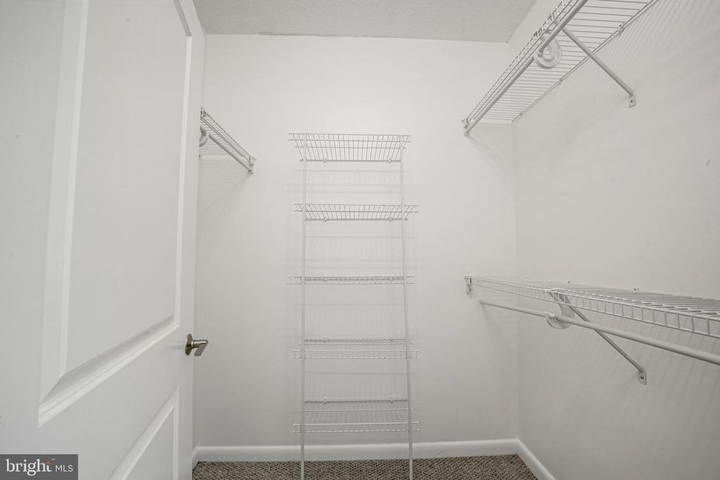 851 N GLEBE RD #1608, Arlington, VA 22203