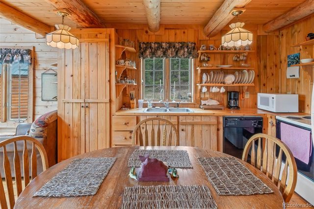 987 Boreas Circle, Jefferson, CO 80456