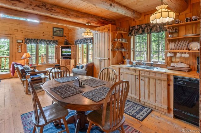 987 Boreas Circle, Jefferson, CO 80456