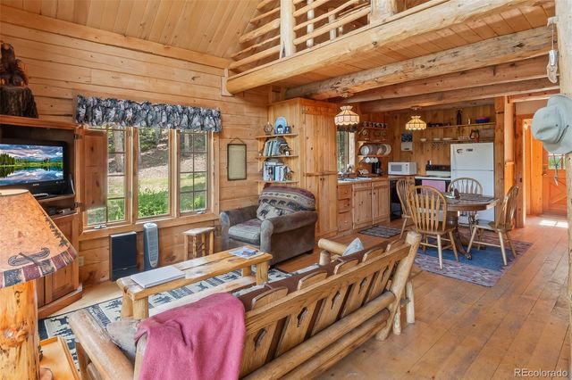 987 Boreas Circle, Jefferson, CO 80456