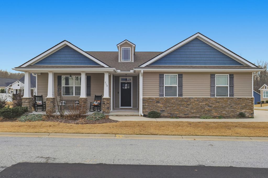 710 Landrum Trail, Landrum, SC 29356