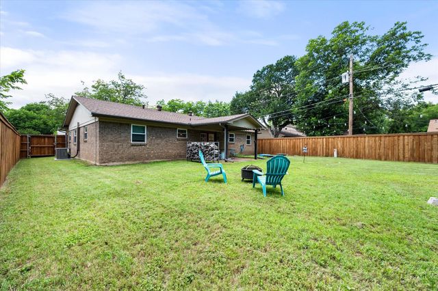 140 Jill Ann Drive, Burleson, TX 76028