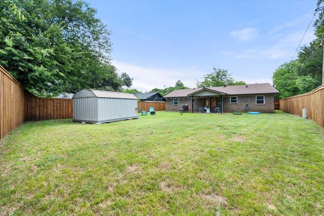 140 Jill Ann Drive, Burleson, TX 76028