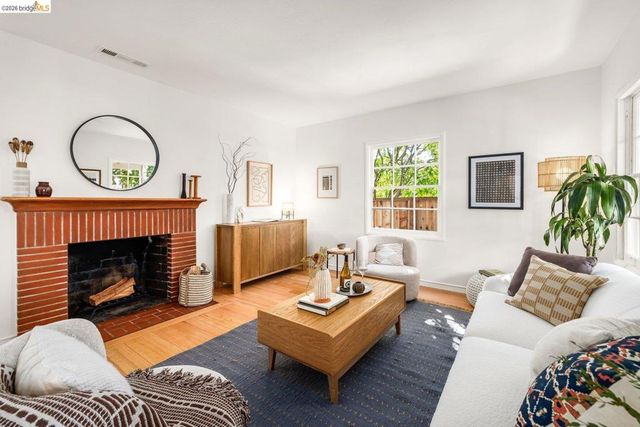 7316 7316 Rockway Ave, El Cerrito, CA 94530