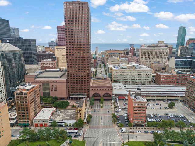 611 S Wells Street 2402, Chicago, IL 60607