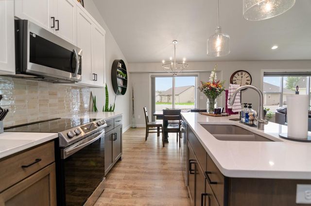 2559 MEYER WAY, De Pere, WI 54115