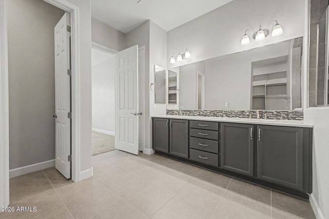19013 W SAN MIGUEL Avenue, Litchfield Park, AZ 85340
