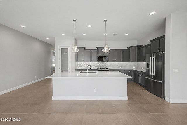 19013 W SAN MIGUEL Avenue, Litchfield Park, AZ 85340