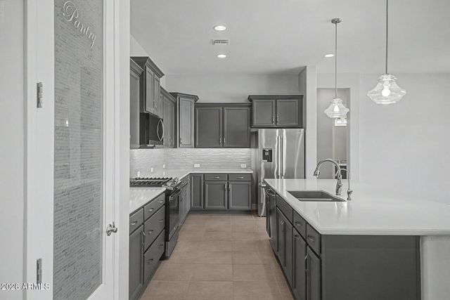 19013 W SAN MIGUEL Avenue, Litchfield Park, AZ 85340