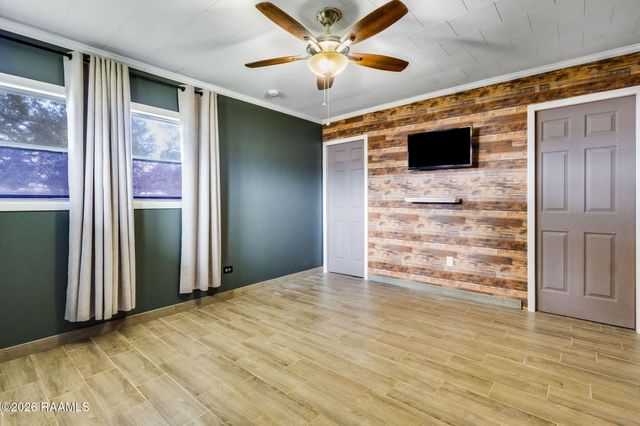 2129 N Main Street, St. Martinville, LA 70582