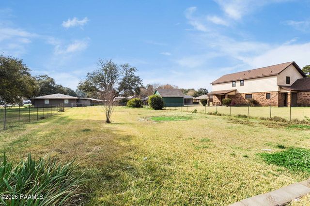 2129 N Main Street, St. Martinville, LA 70582