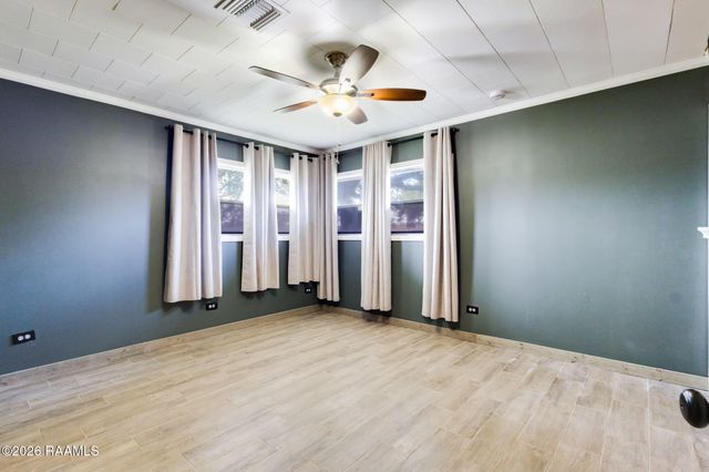 2129 N Main Street, St. Martinville, LA 70582