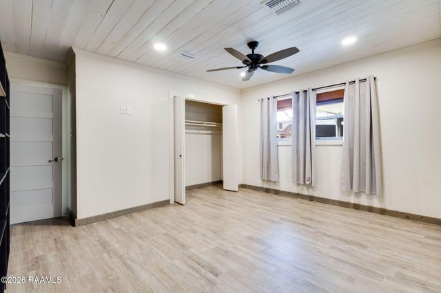 2129 N Main Street, St. Martinville, LA 70582