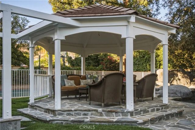 30220 Walford Court, Agoura Hills, CA 91301